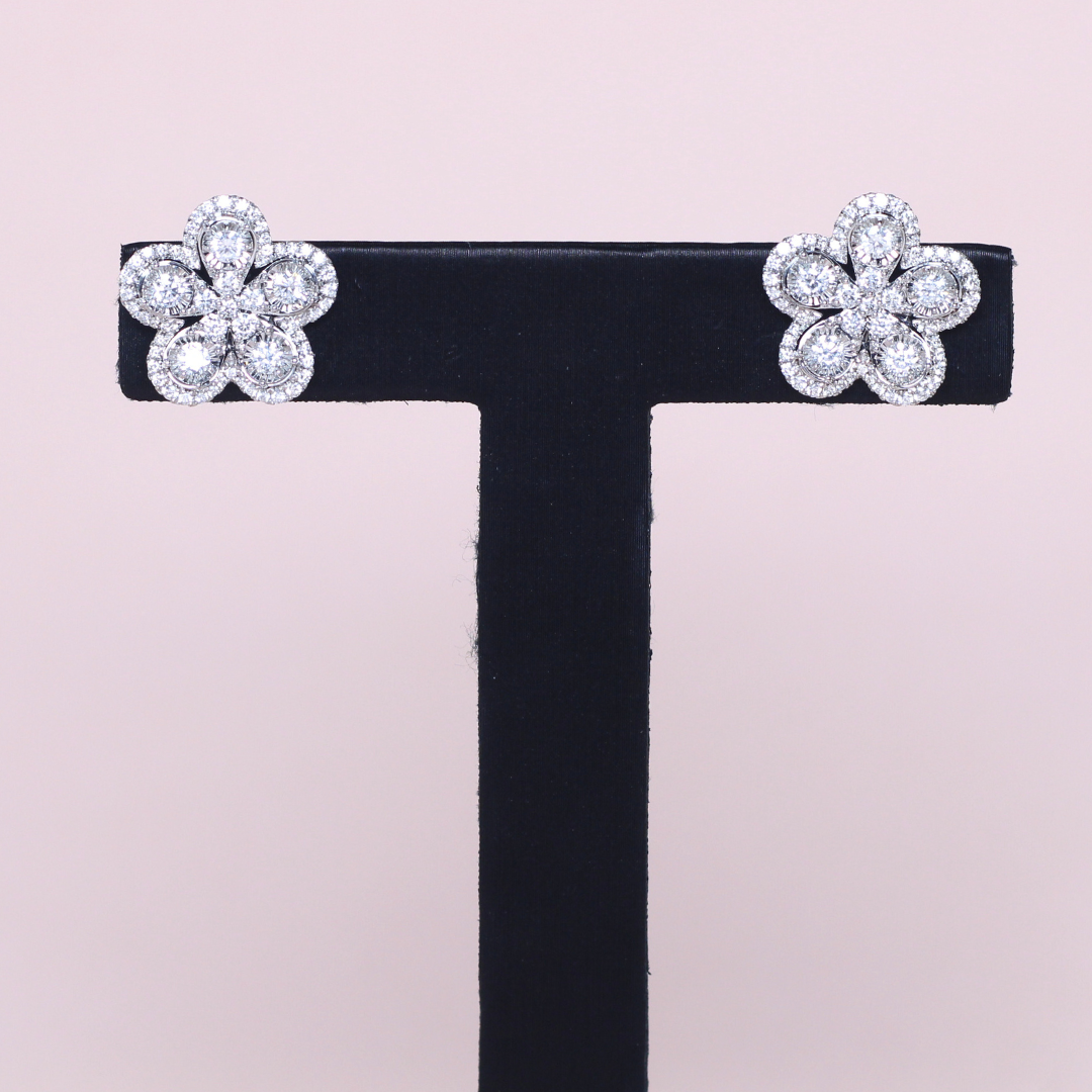 1.42cts Flower Stud earrings