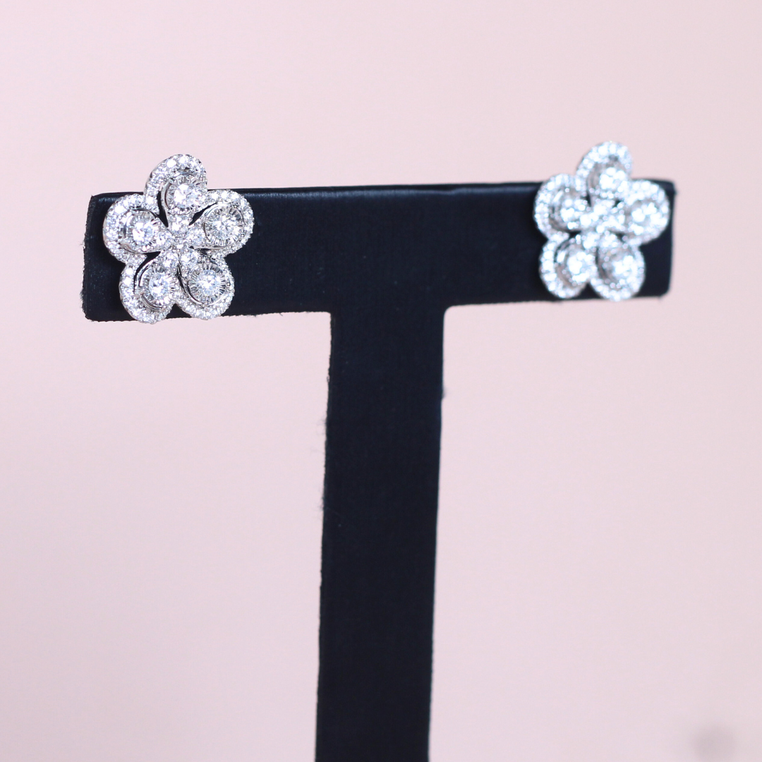 1.42cts Flower Stud earrings