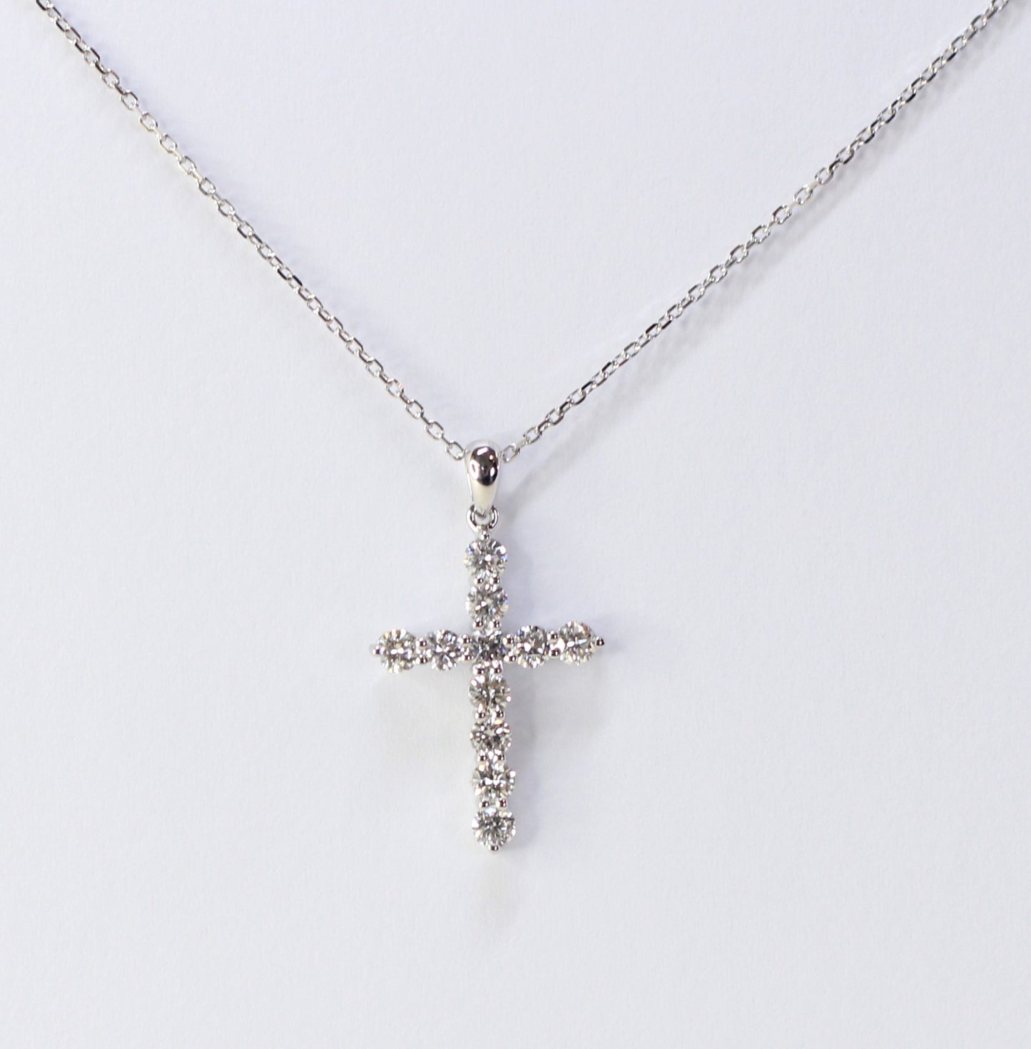 .71cts Cross necklace
