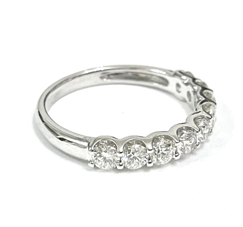 .90cts 9-stone Round cut ring