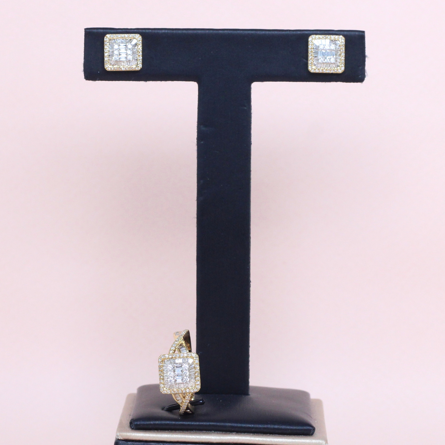 1.20cts Square Illusion set