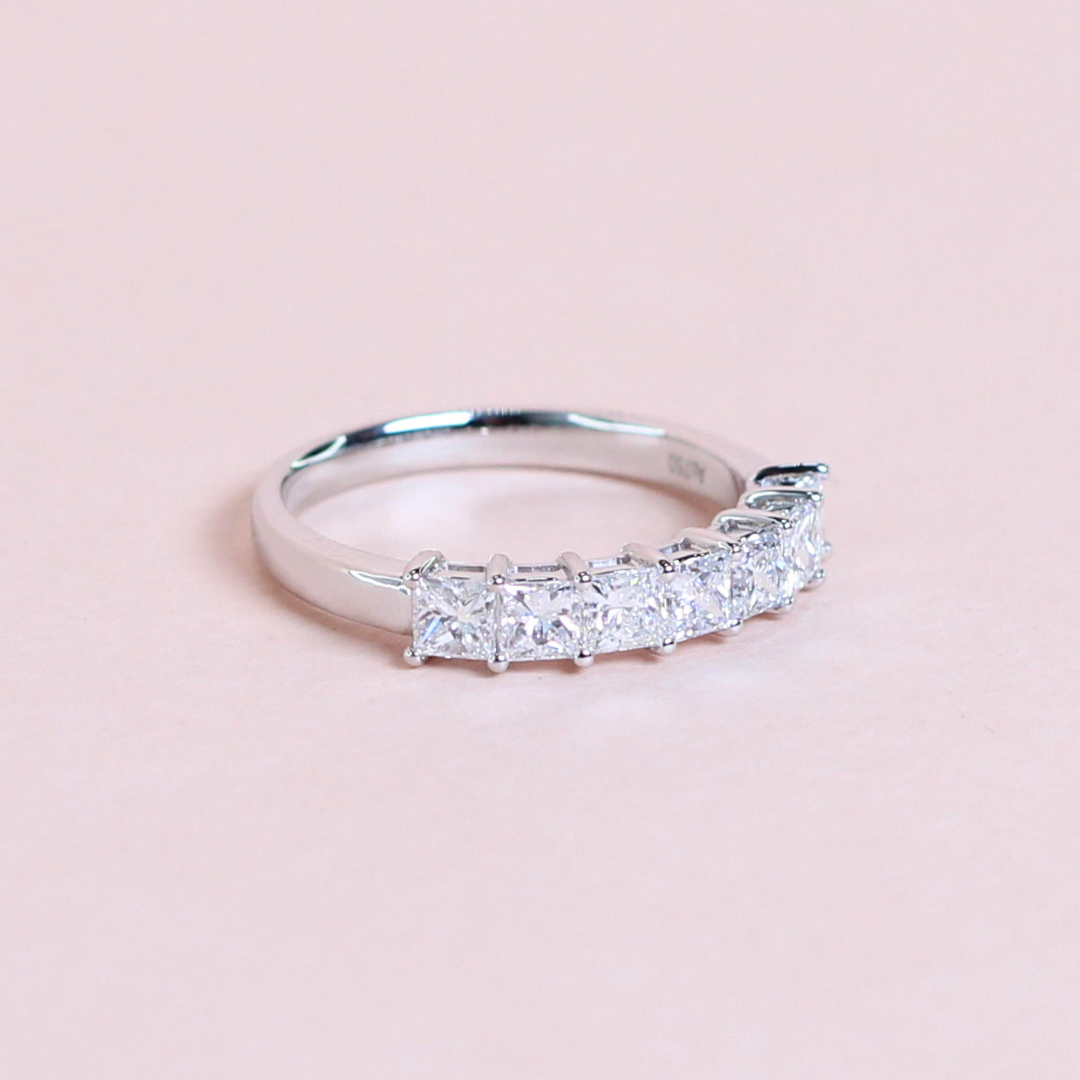 1.05cts 7-stone Princess cut ring