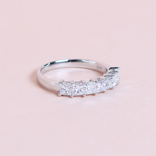 1.05cts 7-stone Princess cut ring
