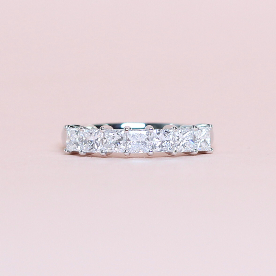 1.05cts 7-stone Princess cut ring