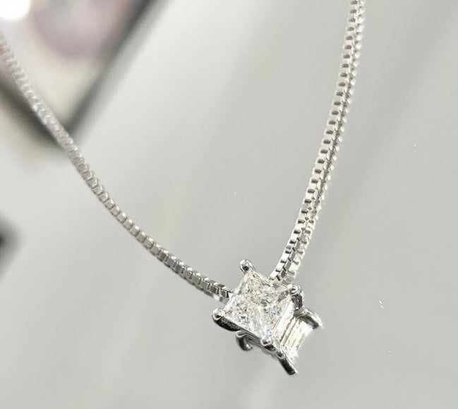 .71ct Princess cut Solitaire necklace