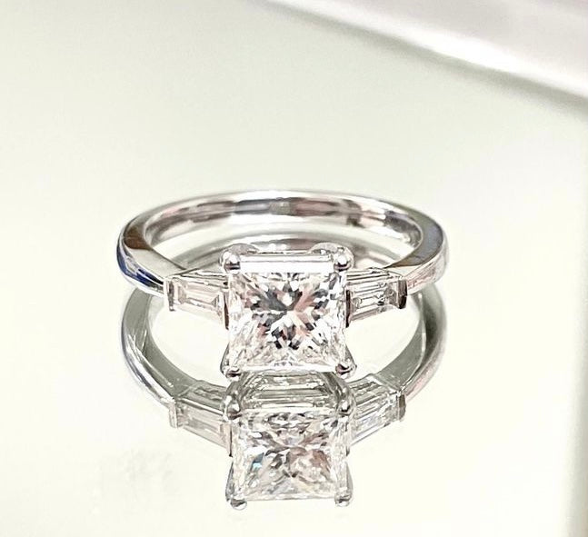 1.03ct Princess Diamond ring with Baguette side stones