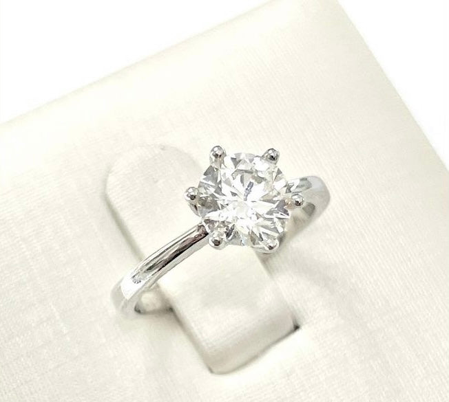 1.05ct Round cut Solitaire Lab-grown ring