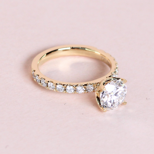 1.47cts Round cut Pavé Lab-grown ring
