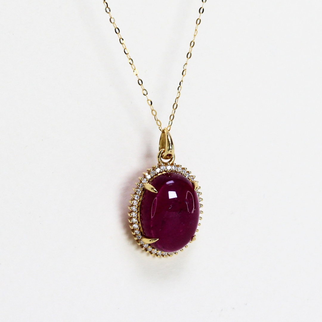 11.43cts Oval Pink Tourmaline Cabochon necklace