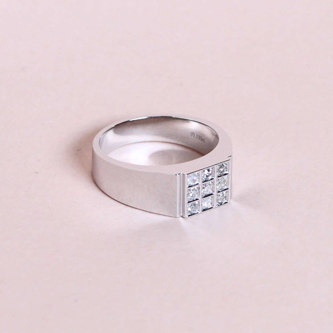 .133cts Princess cut statement ring