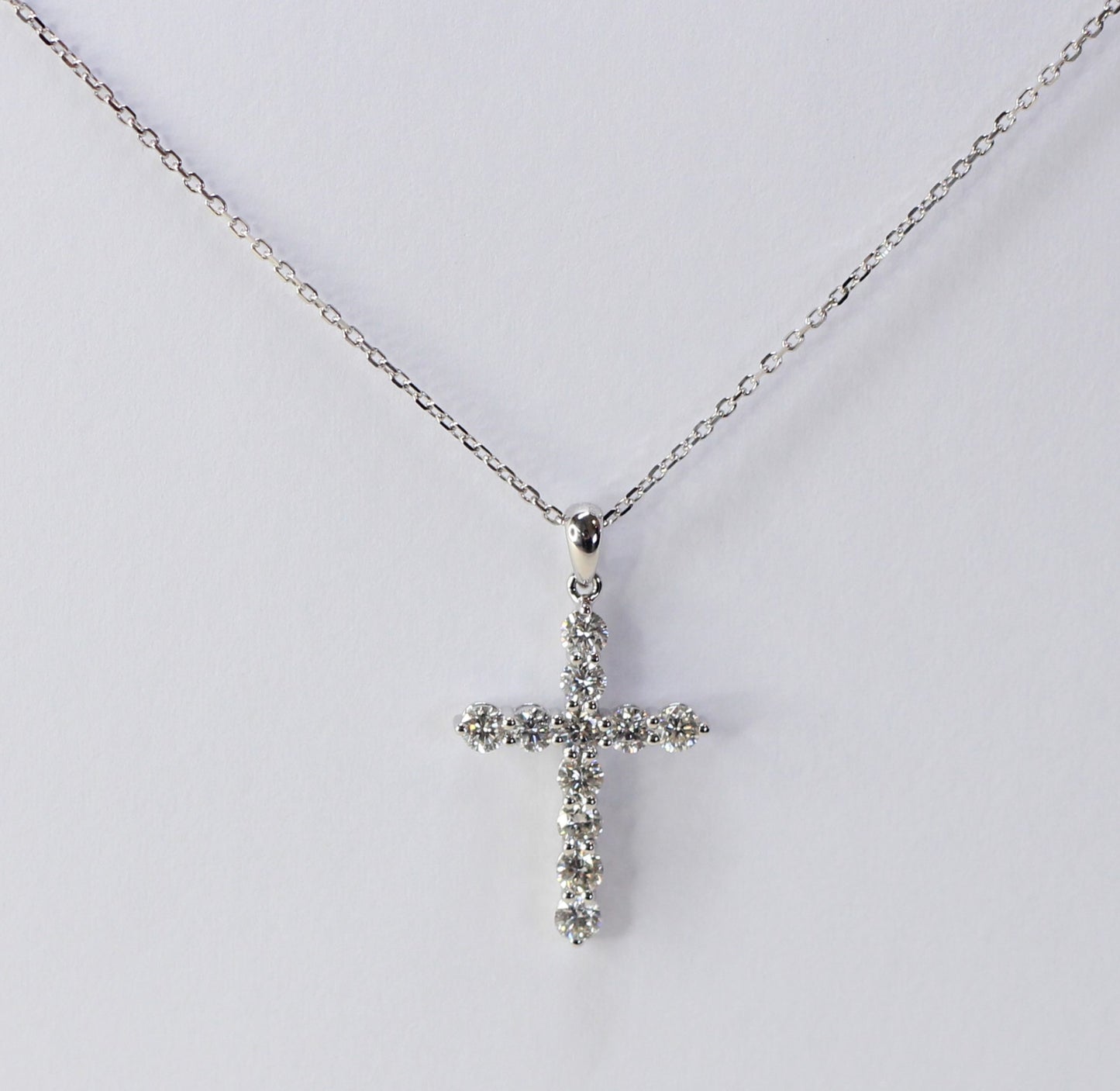 .71cts Cross necklace