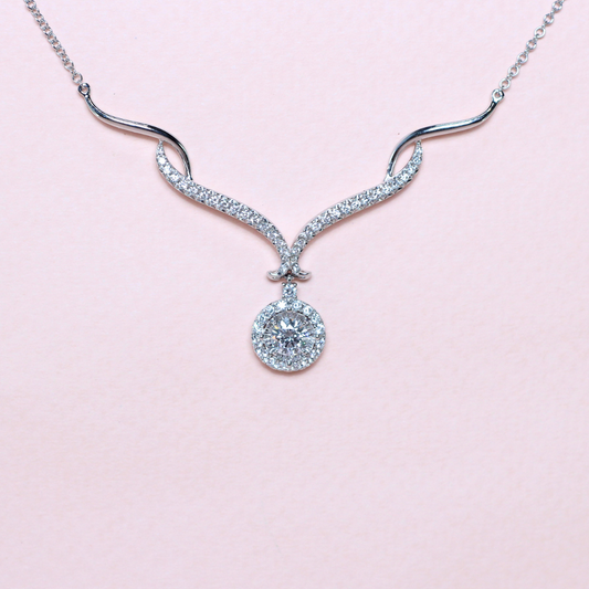 .97cts Round illusion necklace