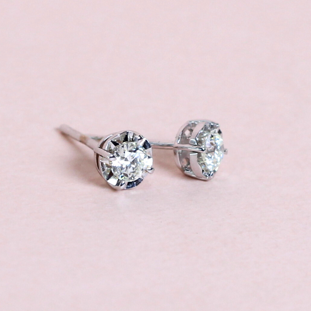 .63cts Stud earring