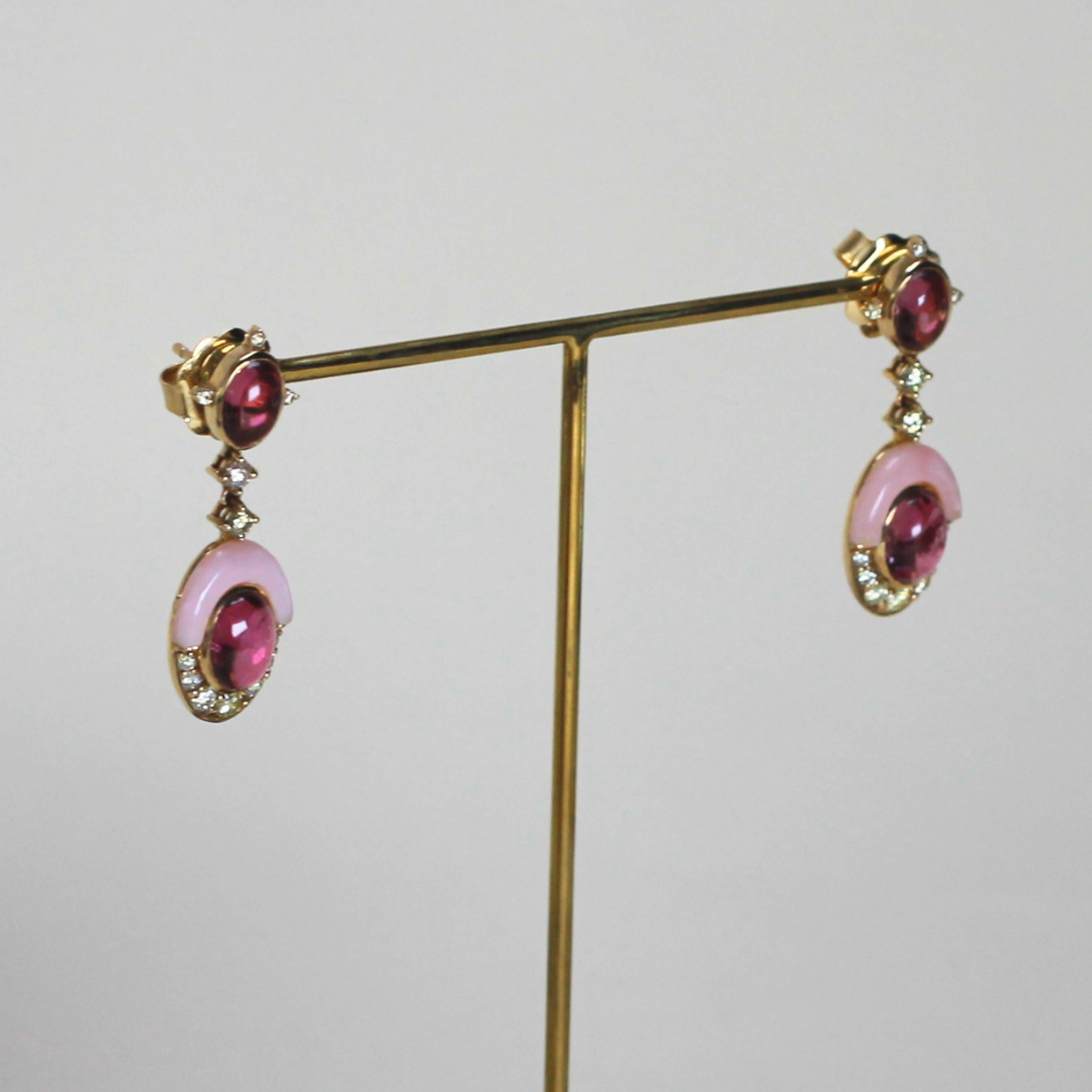5.27cts Oval dangling earrings