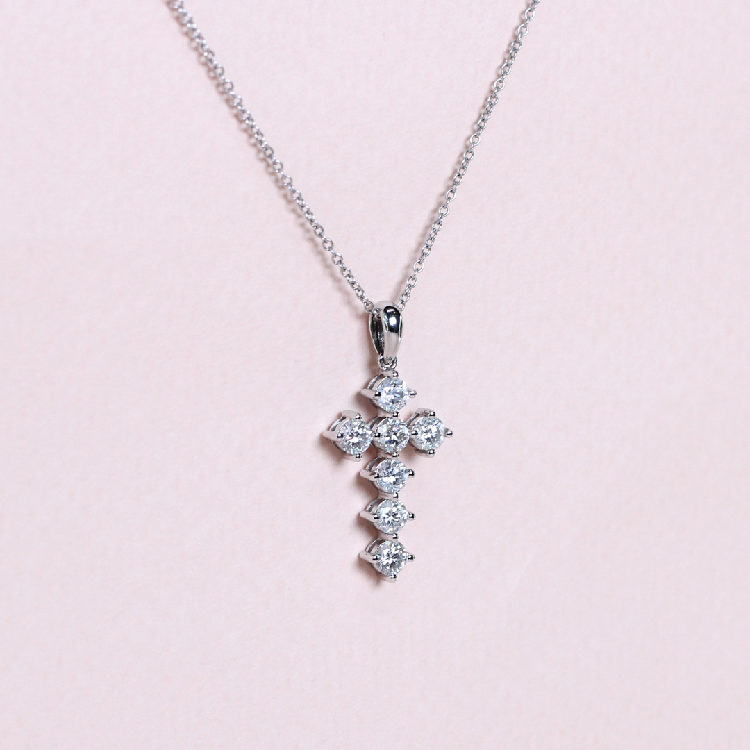 .99cts Cross necklace
