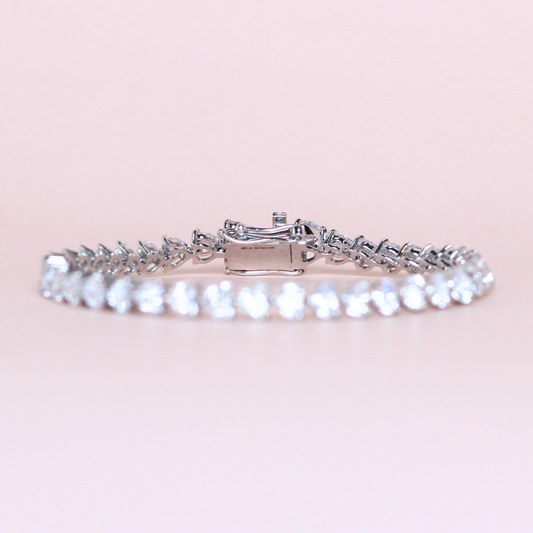 8.34cts Heart cut Lab-grown Tennis bracelet