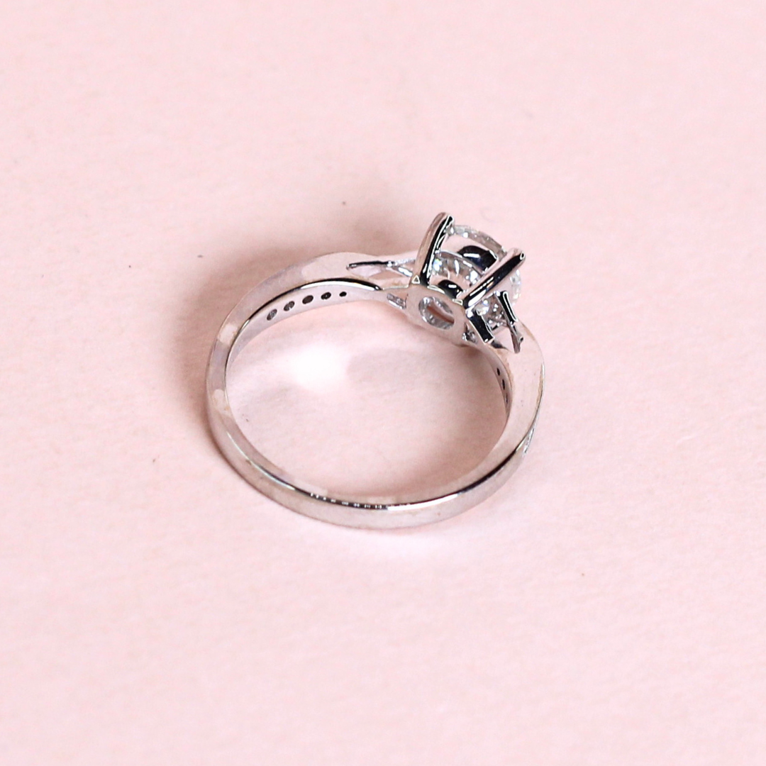 1ct Round cut Channel ring