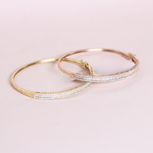 .98cts Baguette and Round cut bangle