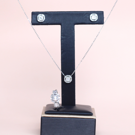 .70cts Cushion Illusion set