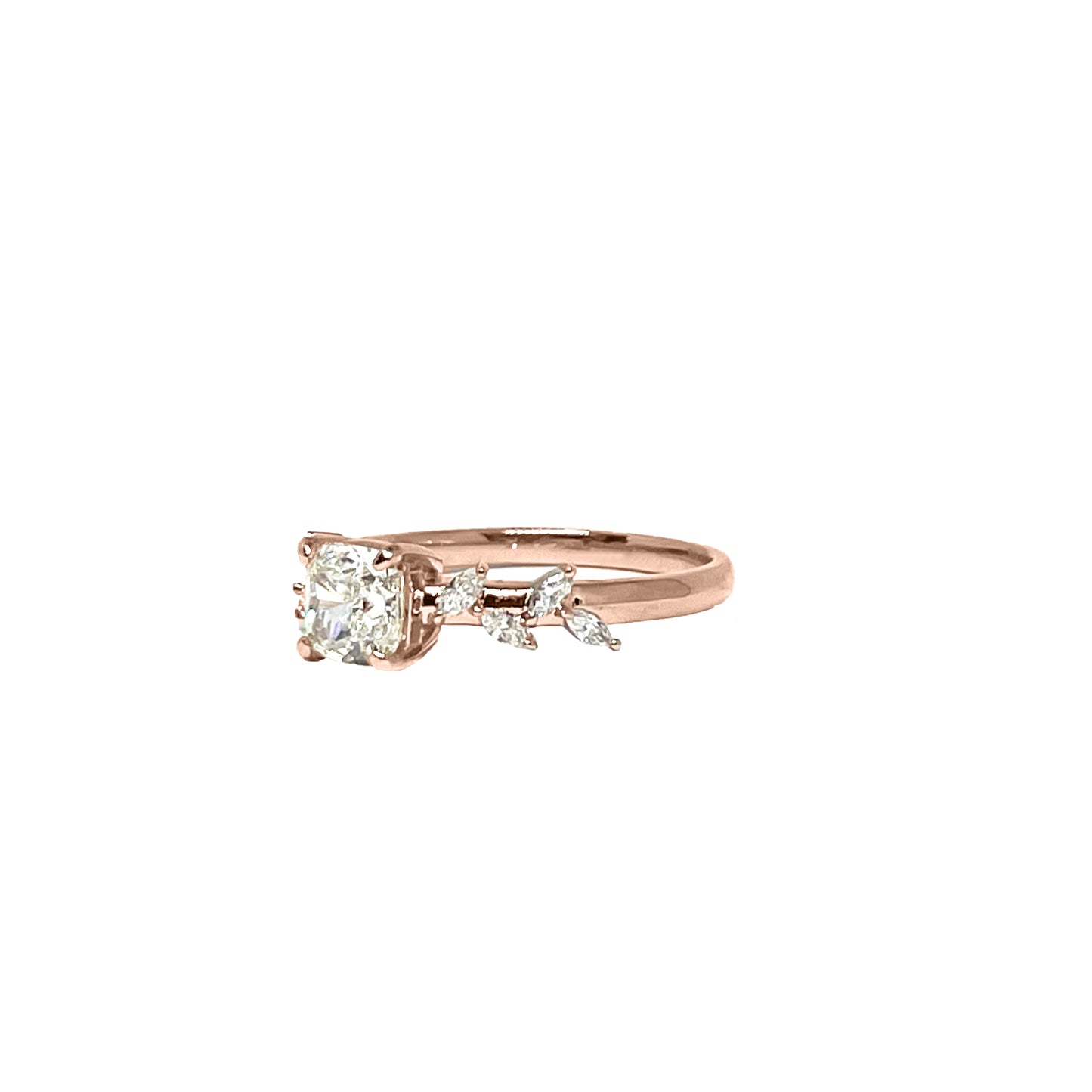 1.11cts Cushion cut ring on modified band