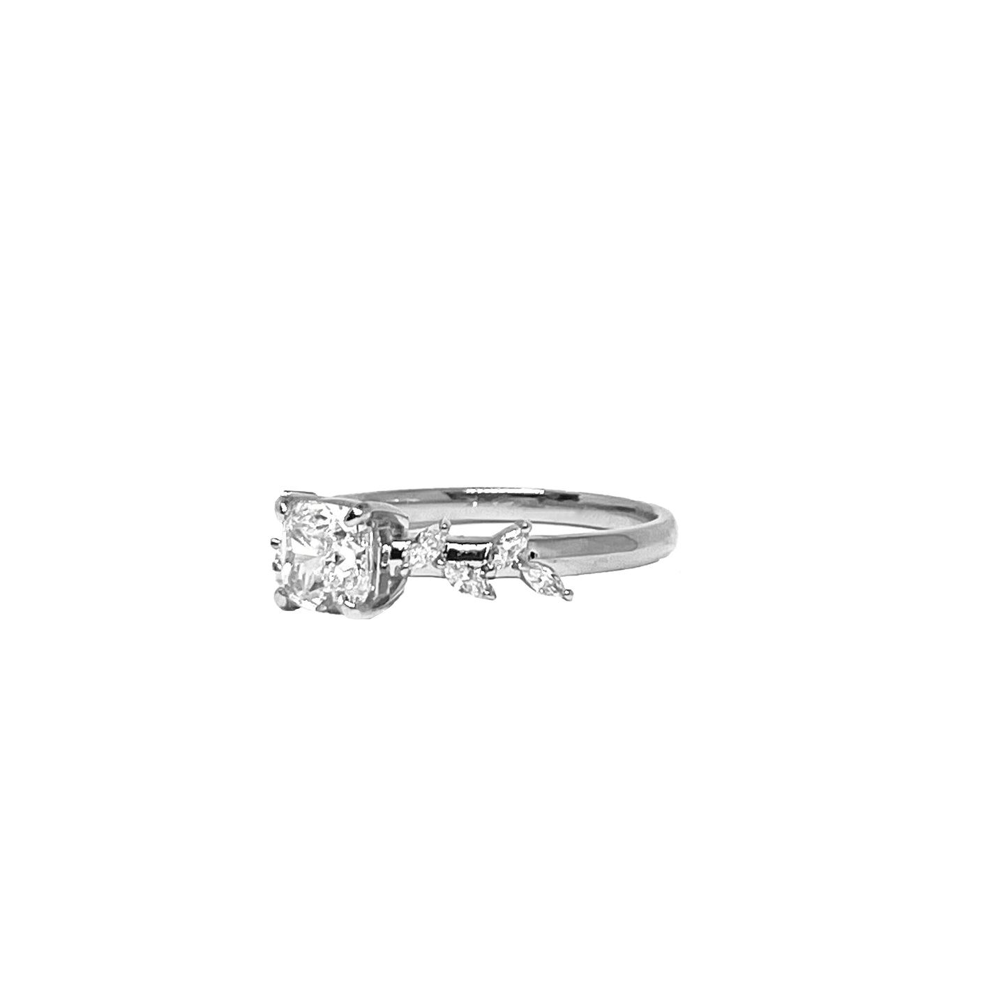 1.11cts Cushion cut ring on modified band