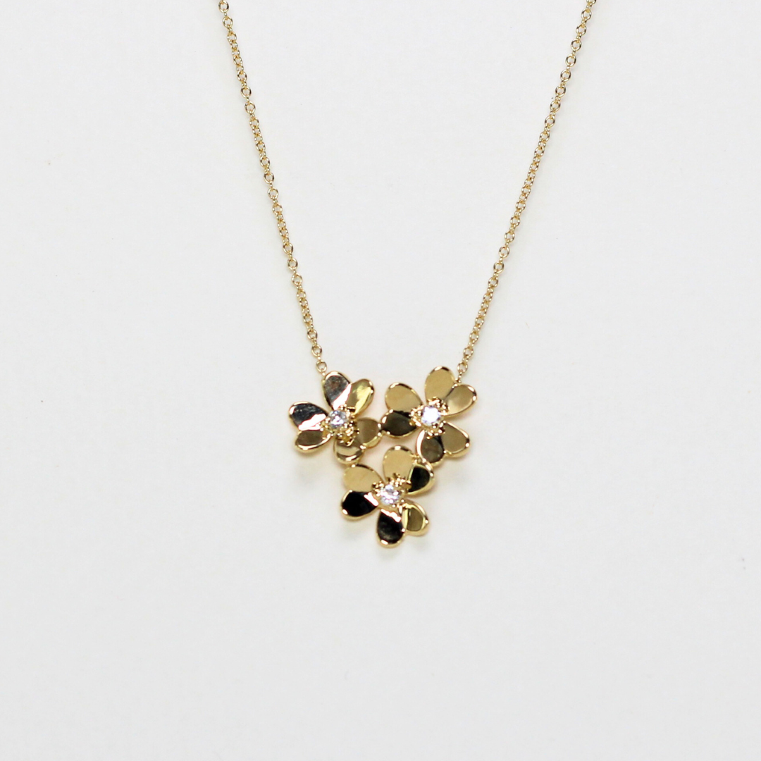 .08cts Petal Flower necklace