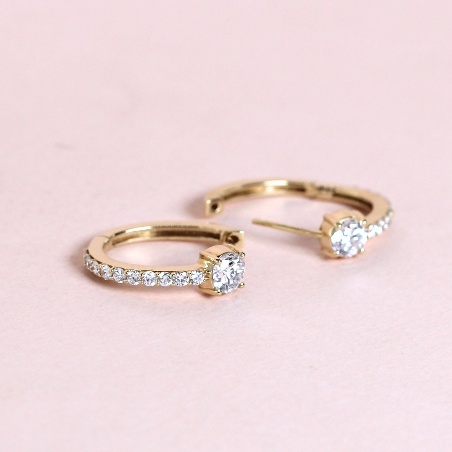 1.57cts Round cut Lab-grown Huggie earrings