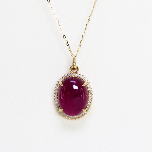 11.43cts Oval Pink Tourmaline Cabochon necklace