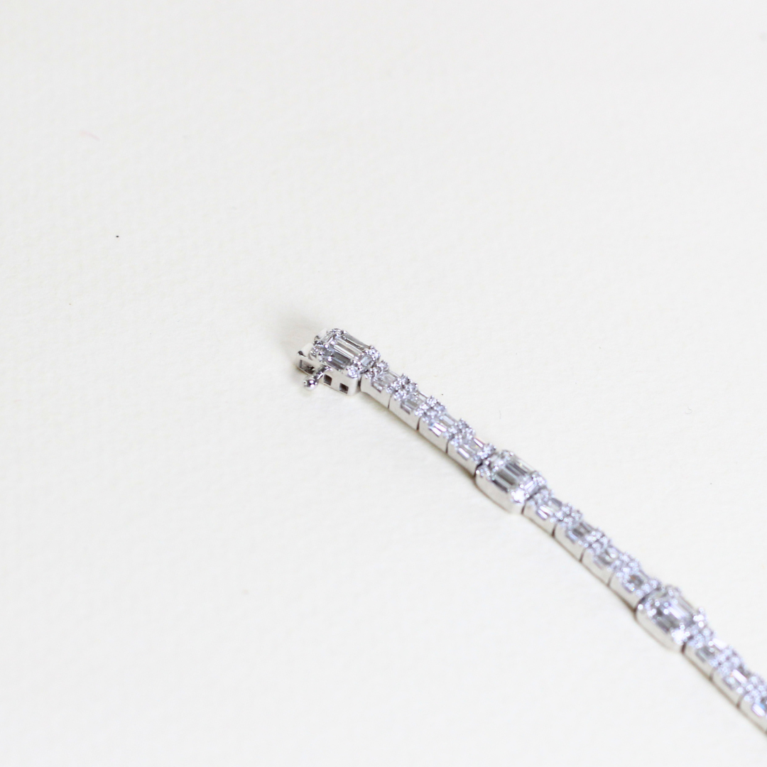 2.96cts Emerald Illusion Bracelet