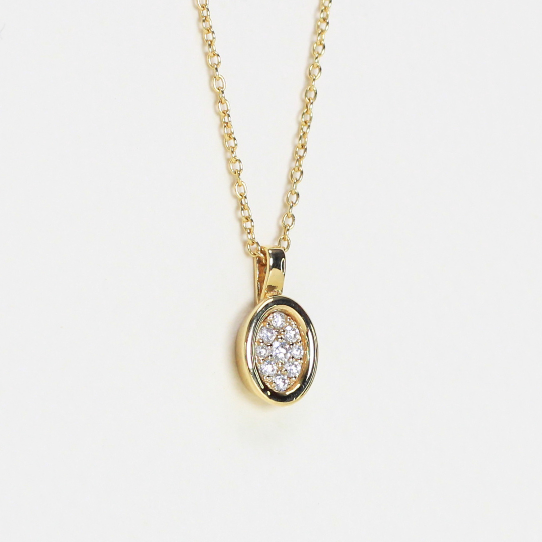 .14ct Oval cut bezeled necklace
