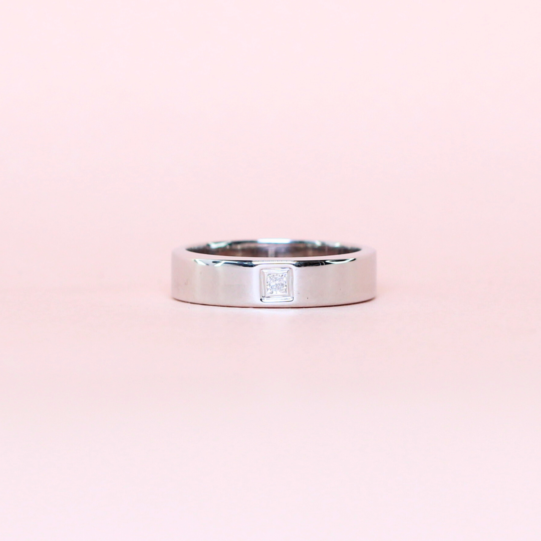 5mm .03ct Princess cut solo diamond ring