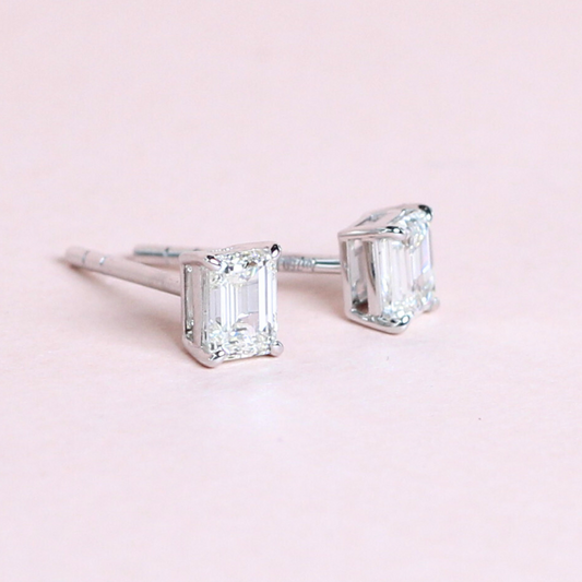 1cts Emerald stud earrings