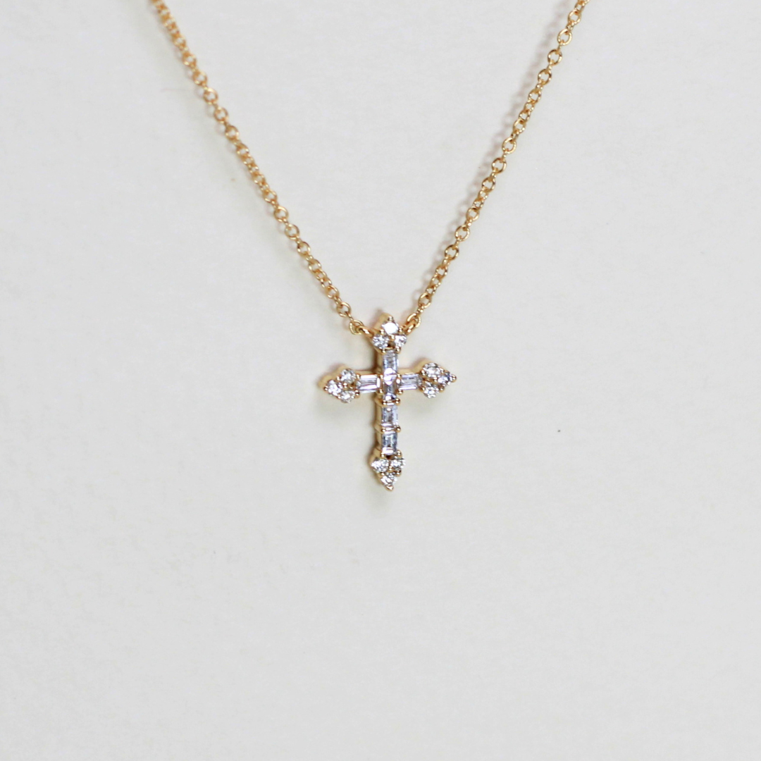 .17cts Cross necklace