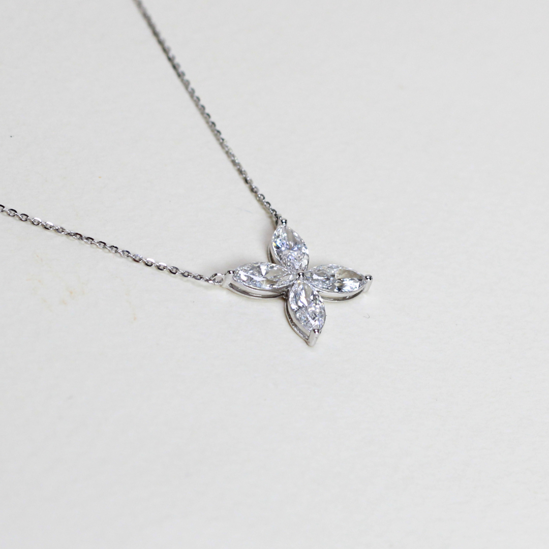 2.20cts Marquise cut flower Lab-grown necklace
