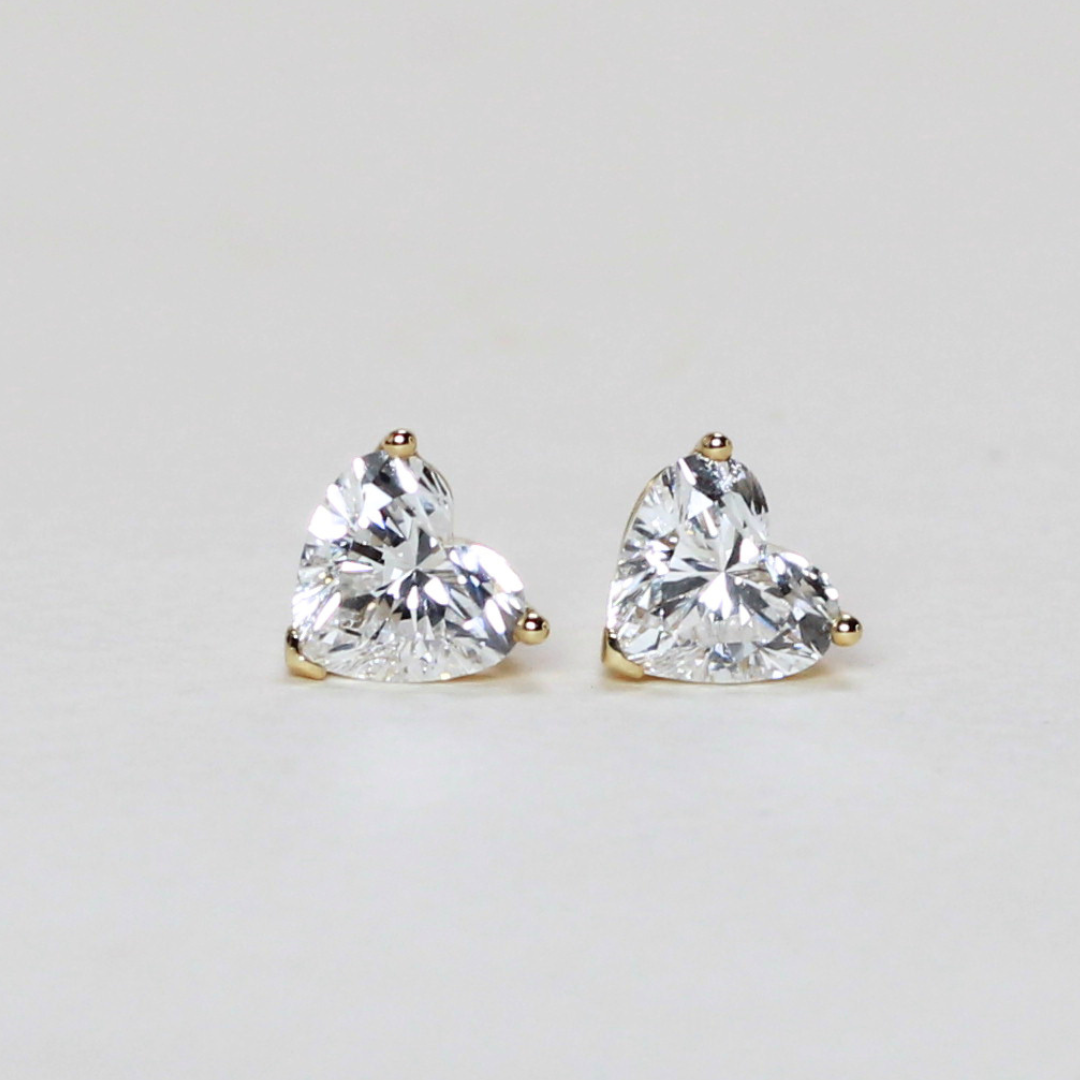 2.93cts Heart stud lab-grown earrings