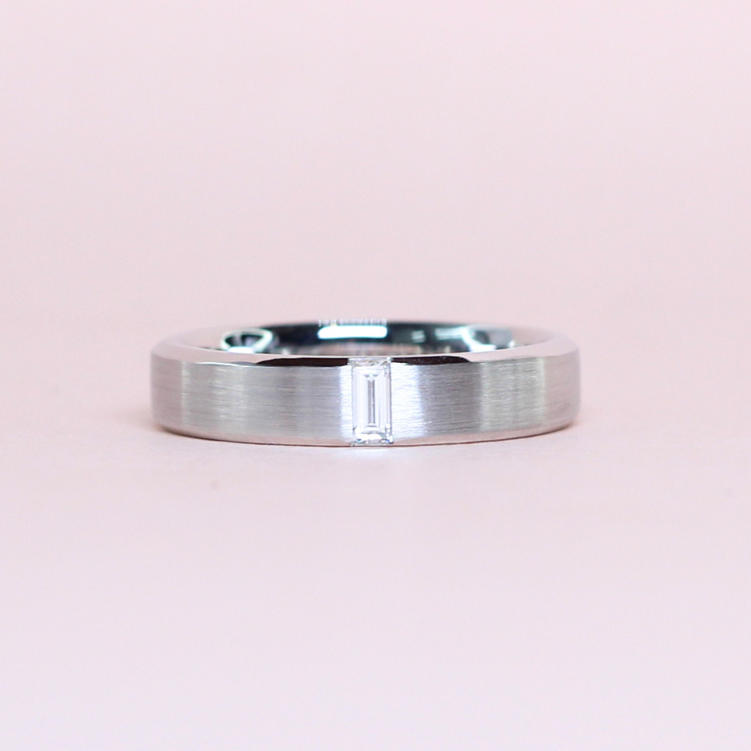 .20ct 5mm beveled platinum male band