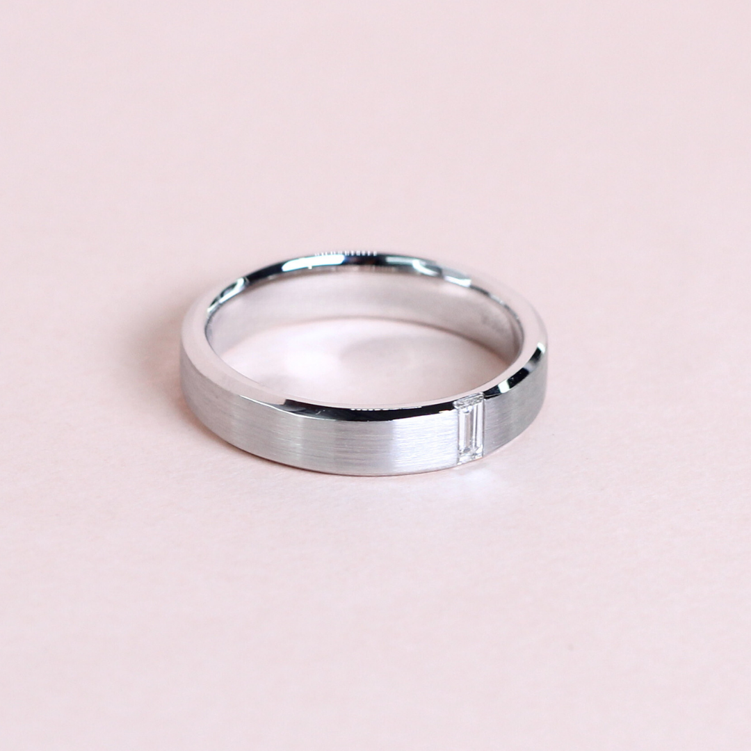 .20ct 5mm beveled platinum male band