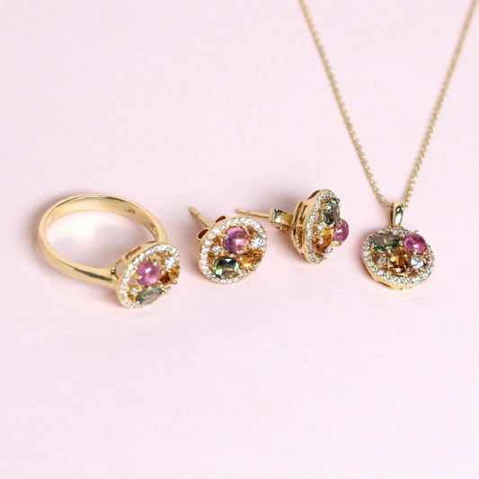 Multicolored sapphire set