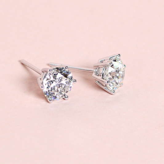 4.01cts Round brilliant natural diamond stud earrings