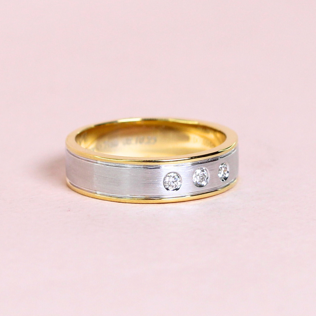 .09cts 3-stone Male ring