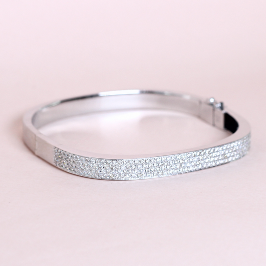 2.76cts Miropavé bangle