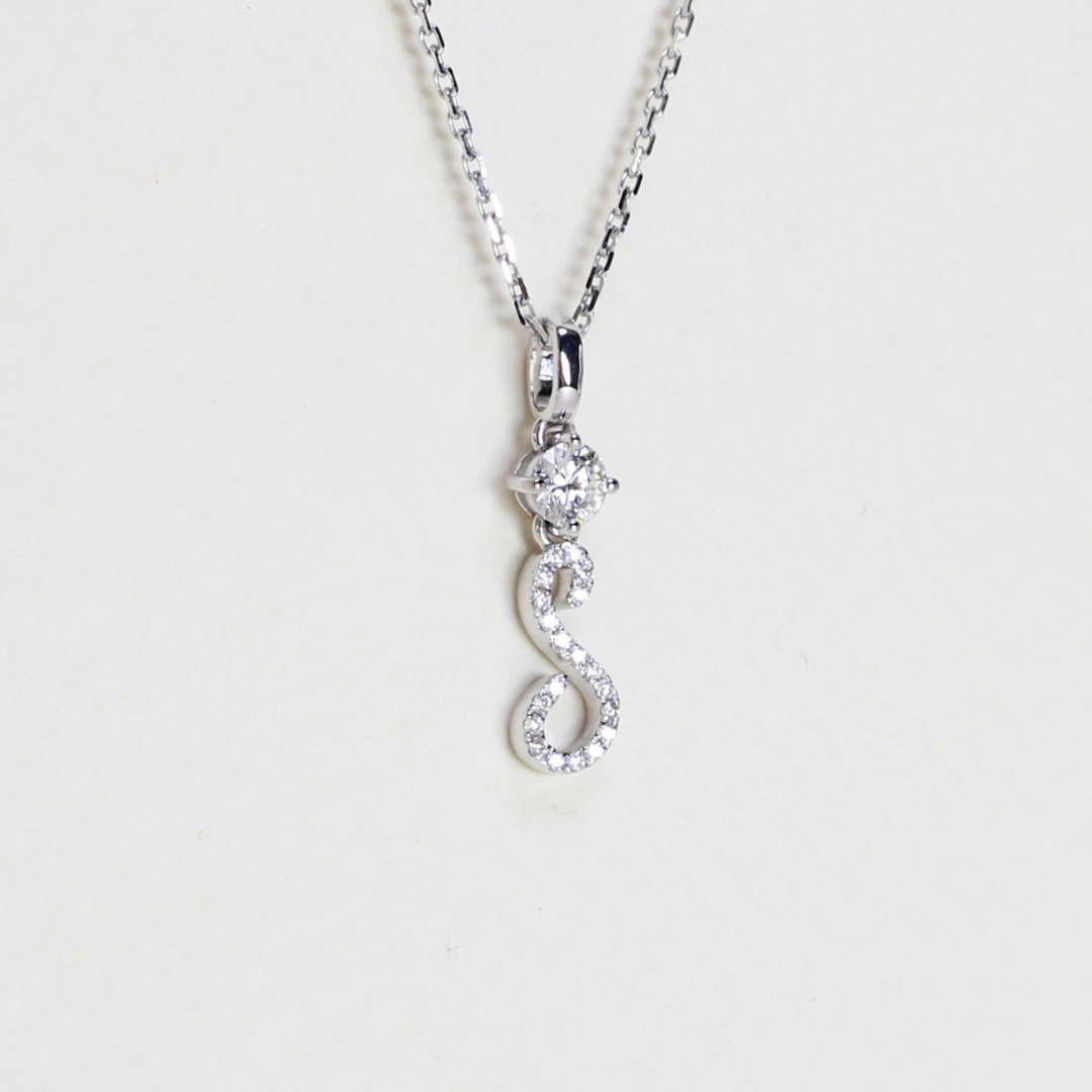 .30cts Letter S pendant