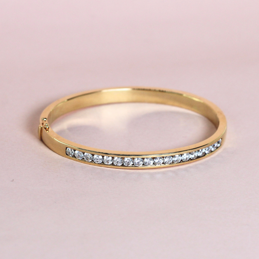 2.70cts Round cut bangle
