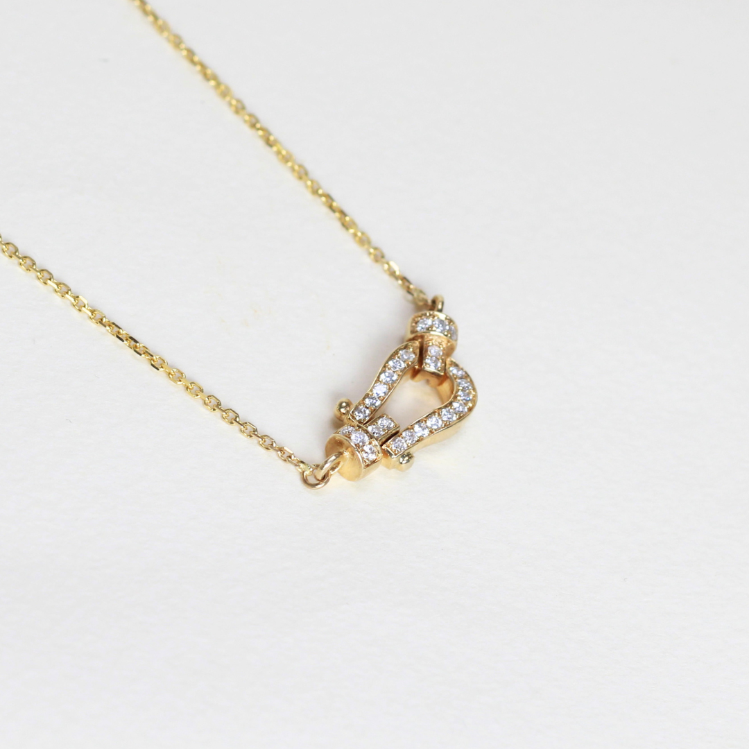 .31cts Horse shoe necklace