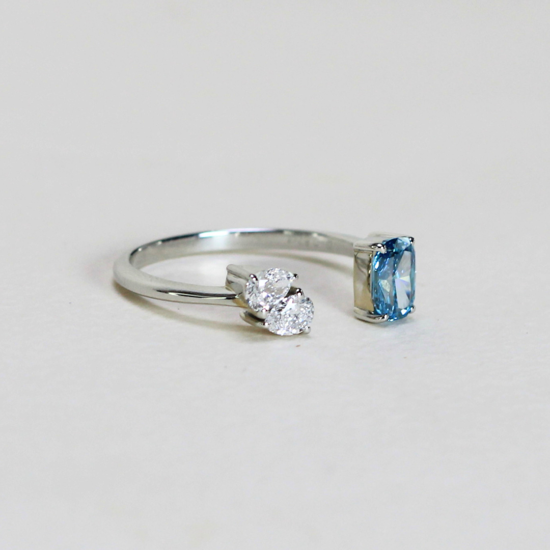 .82cts Blue Diamond Toi et Moi Lab-grown ring