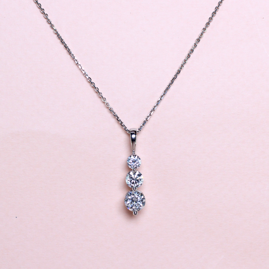 1.42cts Round cut Lab-grown Tres Marias necklace