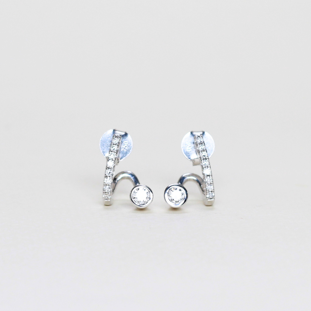 .40cts Twisted earrings