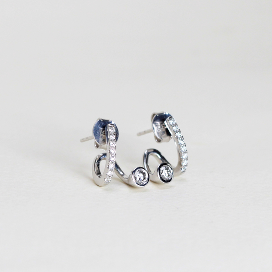 .40cts Twisted earrings