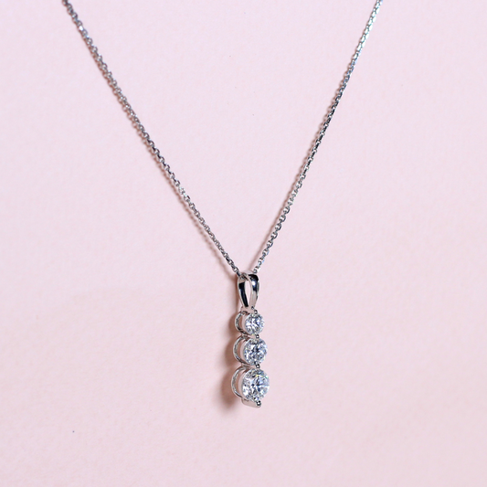 1.42cts Round cut Lab-grown Tres Marias necklace