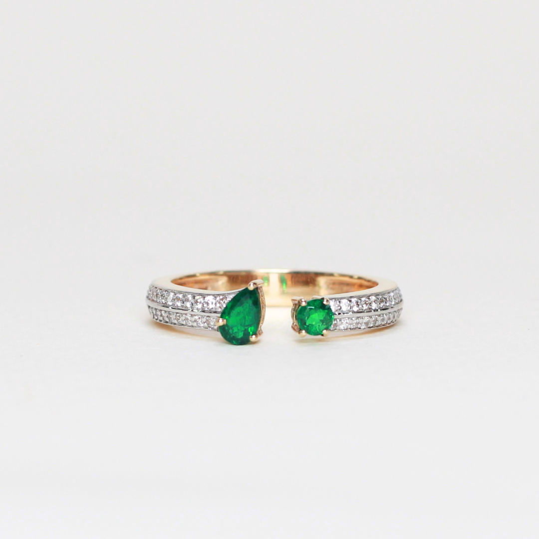 .55cts Emerald open ring